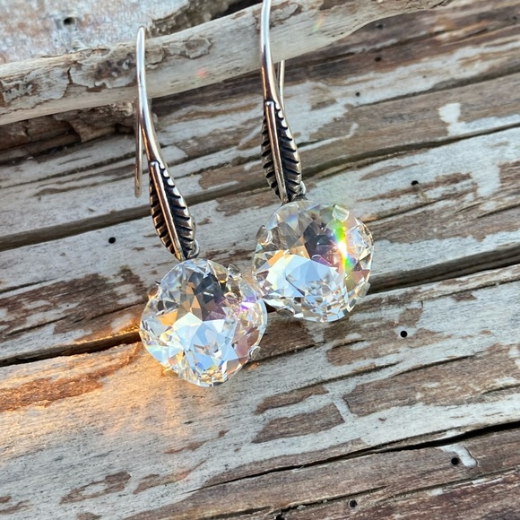 Jewelry - Handcrafted earrings with Swarovski crystal